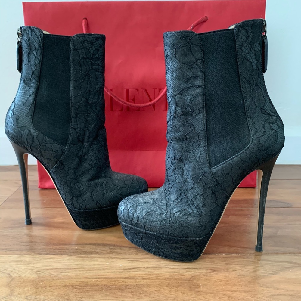 Valentino black lace ankle boots platform bootie 6